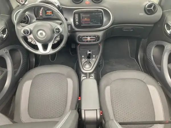 SMART EQ FORTWO CABRIO (2/17)