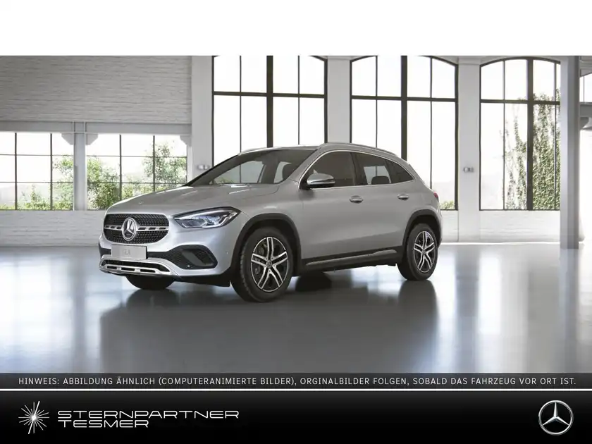 MERCEDES-BENZ GLA 180 (1/9)