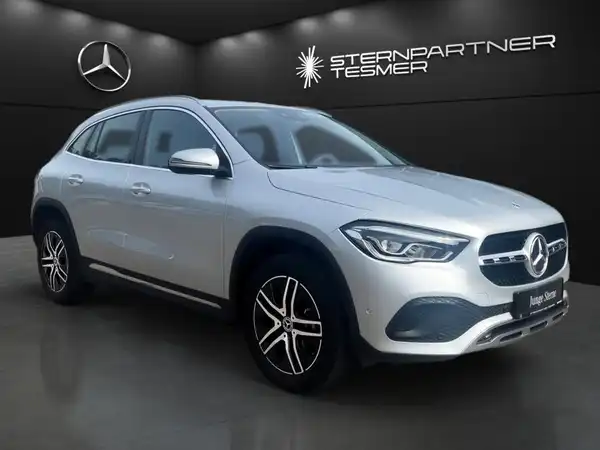 MERCEDES-BENZ GLA 180 (17/17)