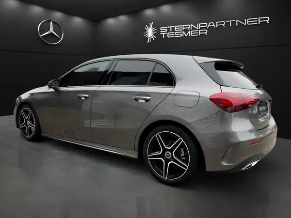 MERCEDES-BENZ A 180 (8/18)