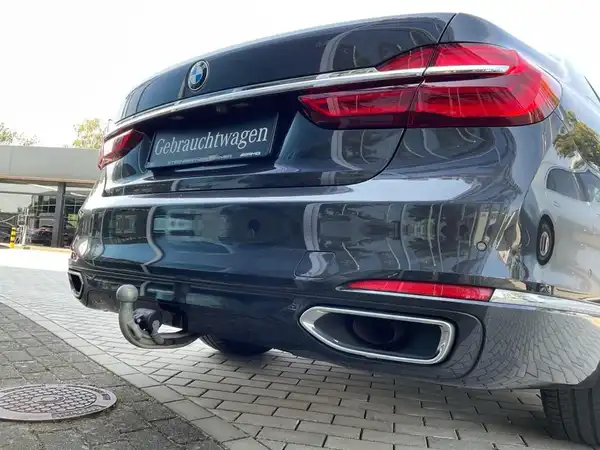 BMW 740D XDRIVE (9/17)