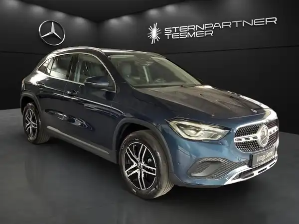 MERCEDES-BENZ GLA 200 (17/17)