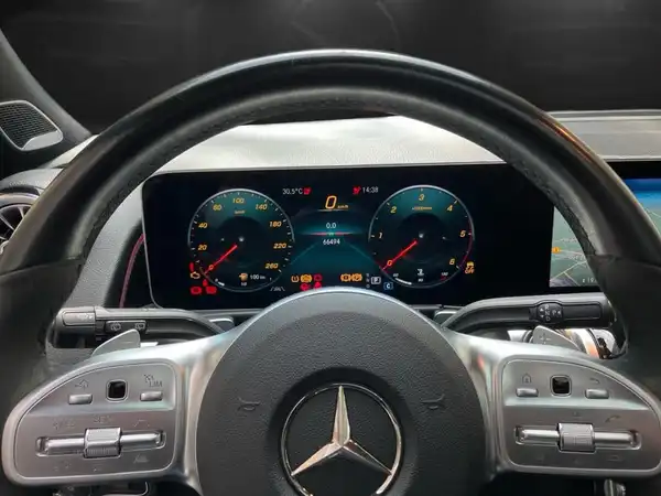 MERCEDES-BENZ GLB 220 D 4MATIC (6/19)