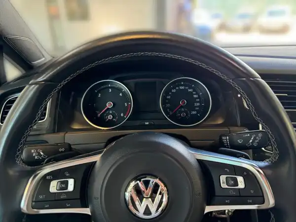 VW GOLF VII (6/19)