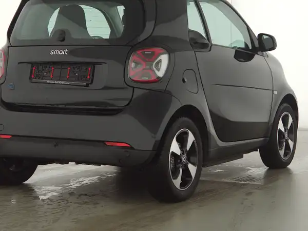 SMART EQ FORTWO (4/7)