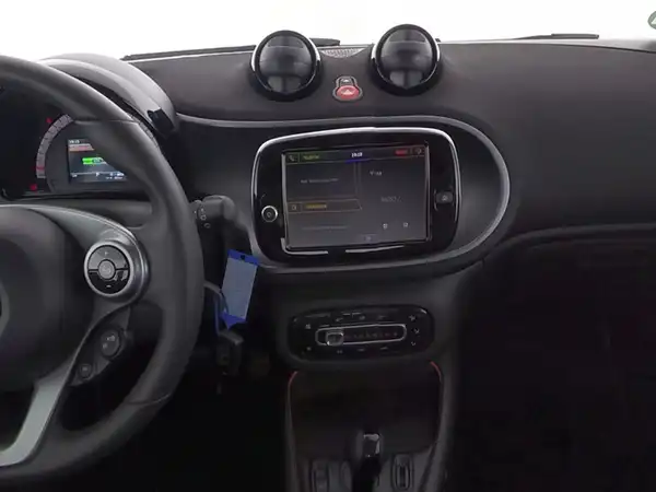 SMART EQ FORTWO (6/7)