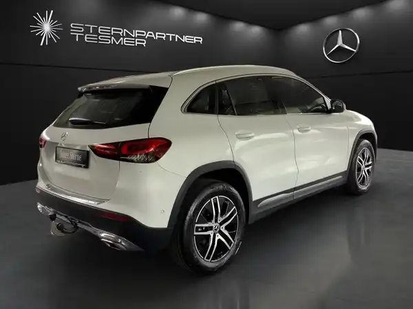 MERCEDES-BENZ GLA 200 (12/18)