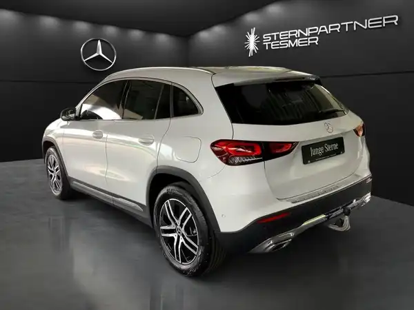 MERCEDES-BENZ GLA 200 (8/18)