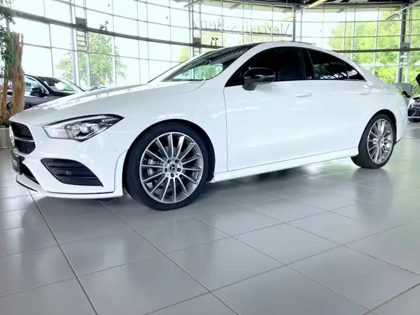 MERCEDES-BENZ CLA 200 D (15/16)